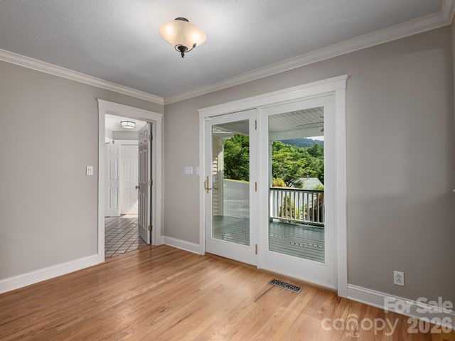 30 Apple Tree Way, Asheville, NC 28805
