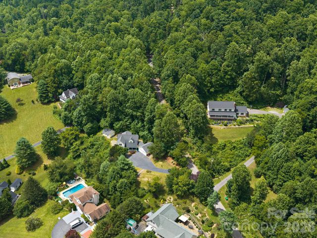 30 Apple Tree Way, Asheville, NC 28805