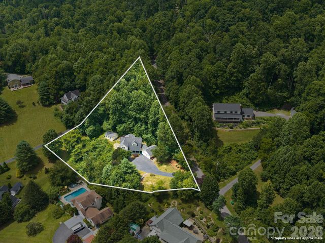 30 Apple Tree Way, Asheville, NC 28805