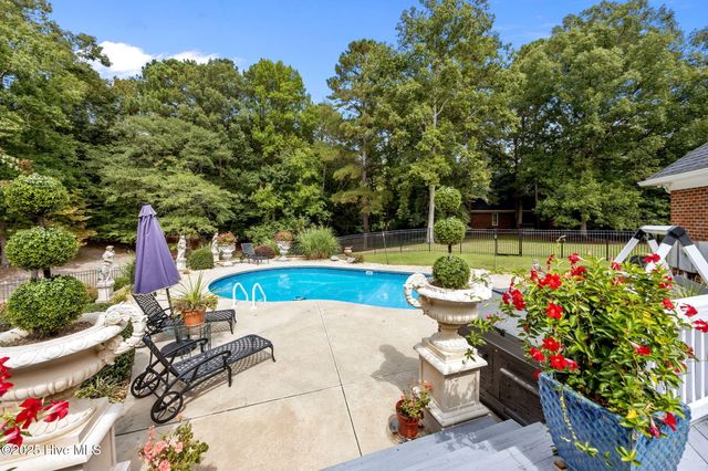 951 White Horse Drive, Greenville, NC 27834