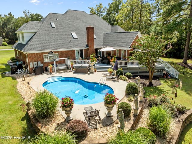 951 White Horse Drive, Greenville, NC 27834