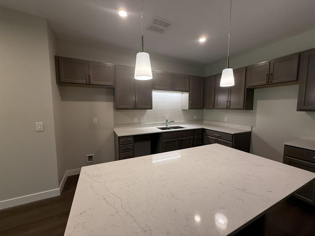 2645 Burton Road Unit: Bld 4, Ann Arbor, MI 48104