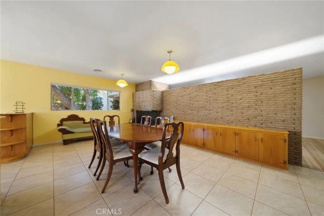 1317 N 2nd Avenue, Upland, CA 91786