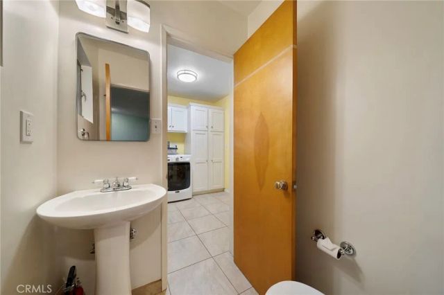 1317 N 2nd Avenue, Upland, CA 91786