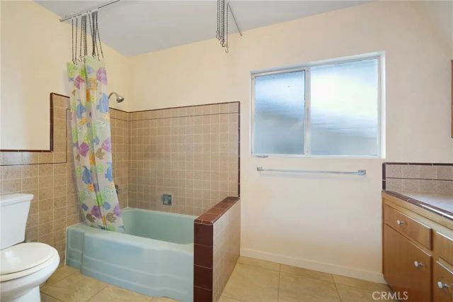 1317 N 2nd Avenue, Upland, CA 91786