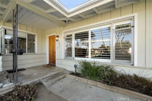 1317 N 2nd Avenue, Upland, CA 91786