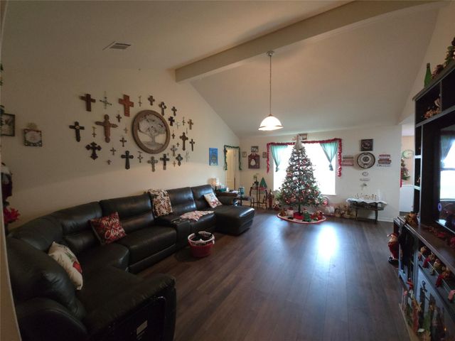 416 Turquoise Trade Drive, La Marque, TX 77568