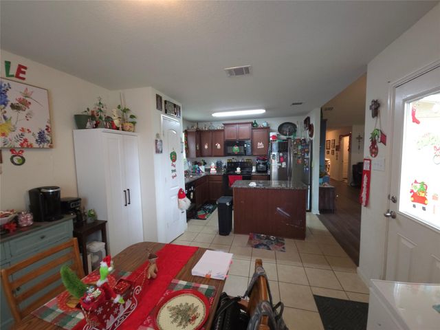 416 Turquoise Trade Drive, La Marque, TX 77568