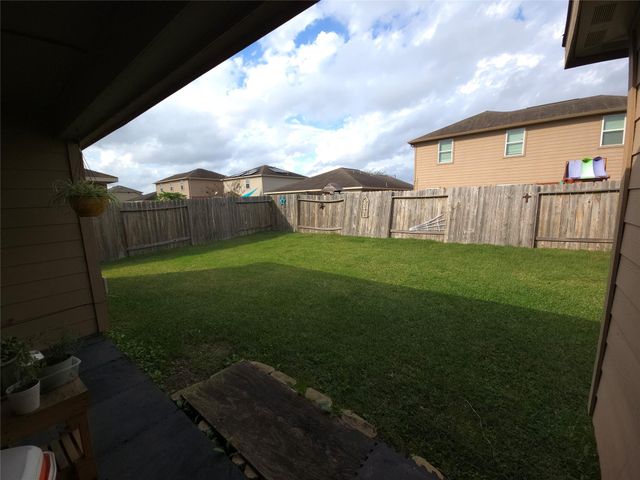 416 Turquoise Trade Drive, La Marque, TX 77568