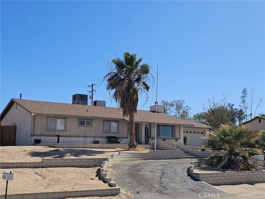 Image 3 of property listing at 73833 White Sands, 29 Palms, CA 92277