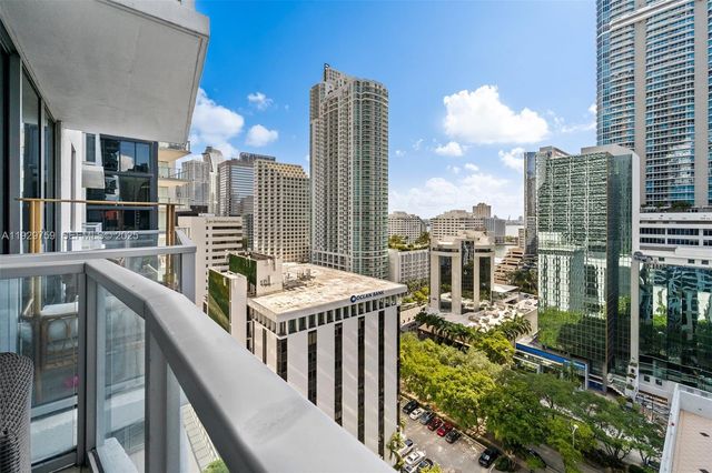 1050 Brickell Ave 1706, Miami, FL 33131
