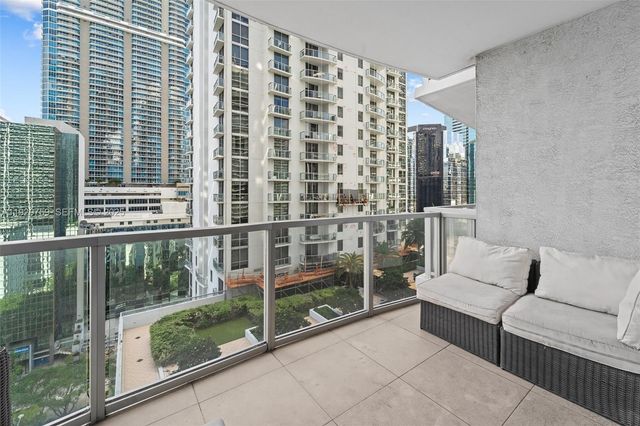 1050 Brickell Ave 1706, Miami, FL 33131
