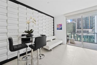 1050 Brickell Ave 1706, Miami, FL 33131