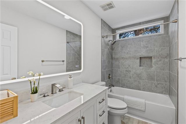 5030 Cole Drive E, Mobile, AL 36619