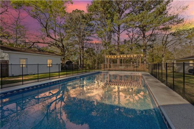 5030 Cole Drive E, Mobile, AL 36619