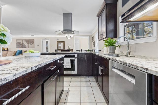 5030 Cole Drive E, Mobile, AL 36619