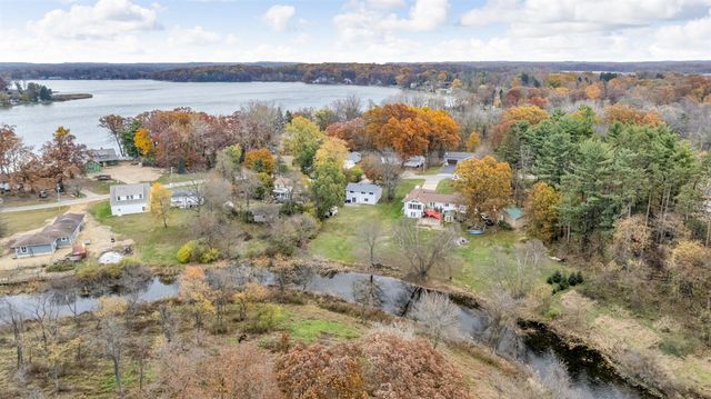 1064 Lake Marie Drive, Horton, MI 49246