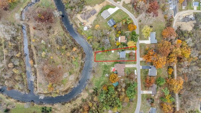 1064 Lake Marie Drive, Horton, MI 49246