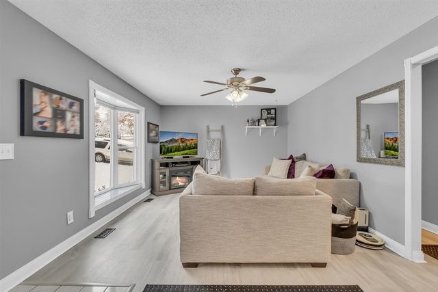 1064 Lake Marie Drive, Horton, MI 49246