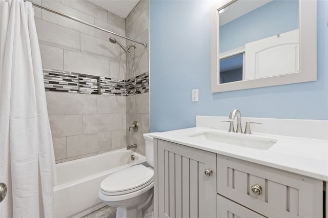 6055 Stanton Ave, Highland Park, PA 15206
