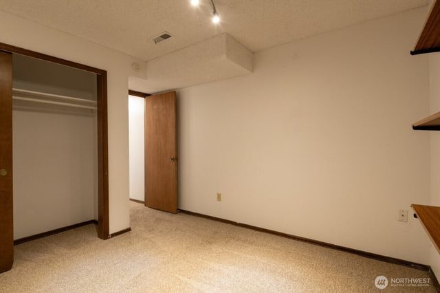 1702 Browns Point Boulevard, Tacoma, WA 98422