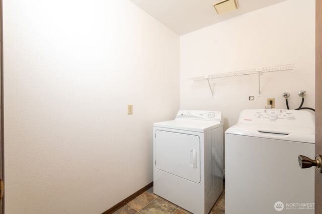 1702 Browns Point Boulevard, Tacoma, WA 98422