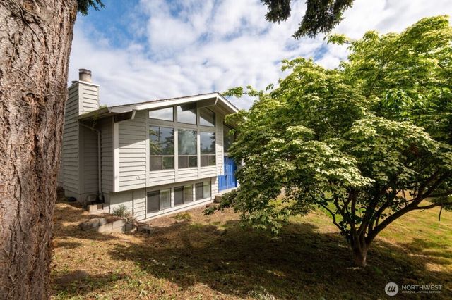 1702 Browns Point Boulevard, Tacoma, WA 98422
