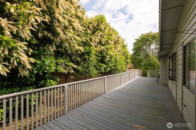 1702 Browns Point Boulevard, Tacoma, WA 98422