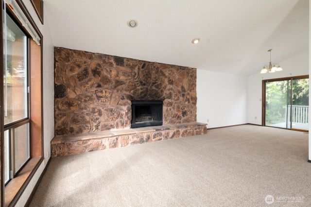 1702 Browns Point Boulevard, Tacoma, WA 98422