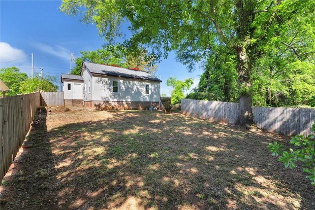 105 Nalley Street, Easley, SC 29640
