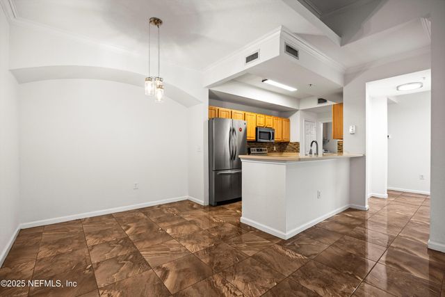 10075 GATE Parkway N, 2505, Jacksonville, FL 32246