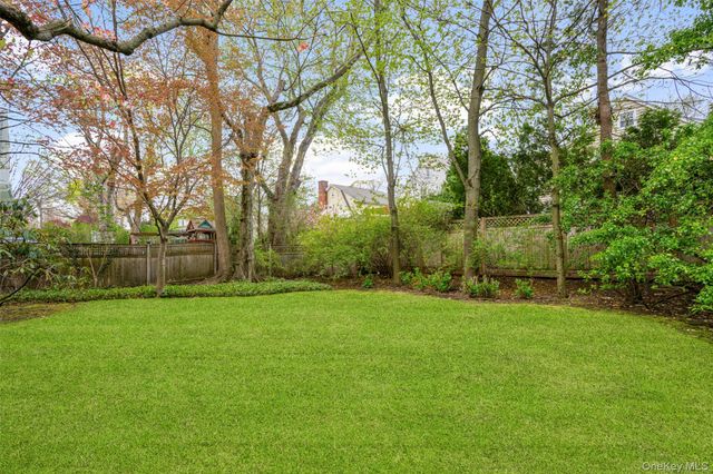 52 Wendt Avenue, Larchmont, NY 10538