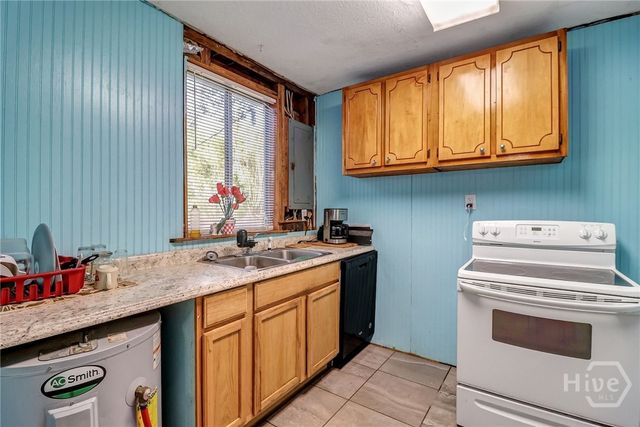 155 Burton Road, Savannah, GA 31405