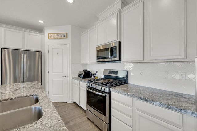 2011 Coffee Creek Way, Plumas Lake, CA 95961