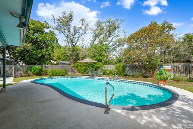 109 Cueva, San Antonio, TX 78232