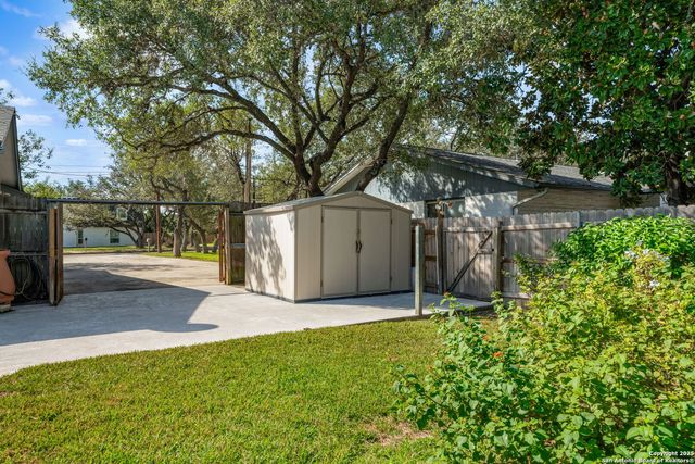 109 Cueva, San Antonio, TX 78232