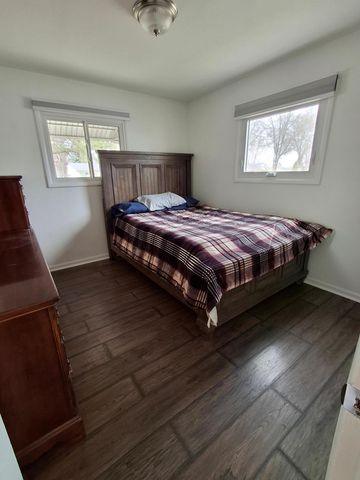 1102 19th Street N, Moorhead, MN 56560