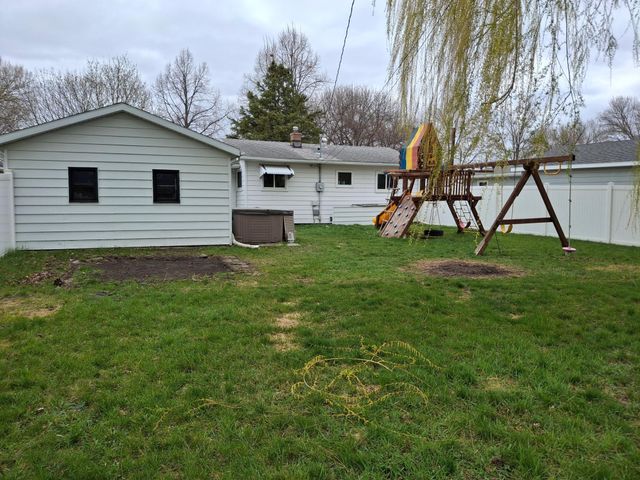 1102 19th Street N, Moorhead, MN 56560
