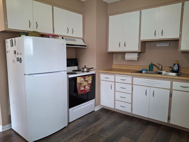 1102 19th Street N, Moorhead, MN 56560
