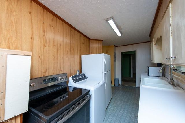 3316 Pine Valley Road, High Point, NC 27265
