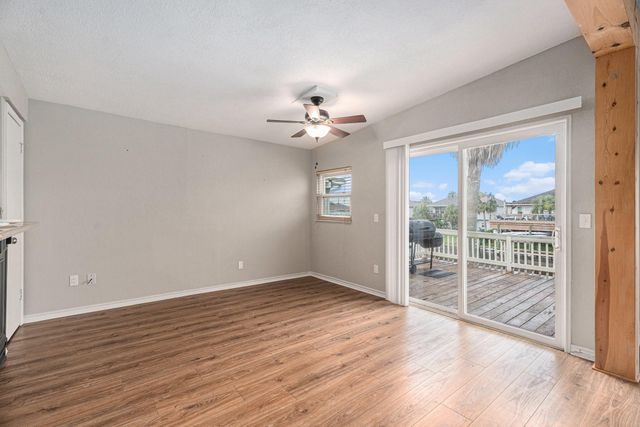 658 Warsaw Street, Bayou Vista, TX 77563