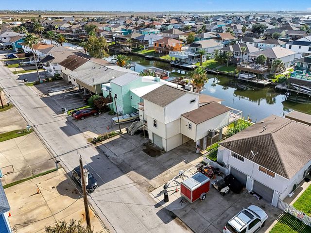 658 Warsaw Street, Bayou Vista, TX 77563
