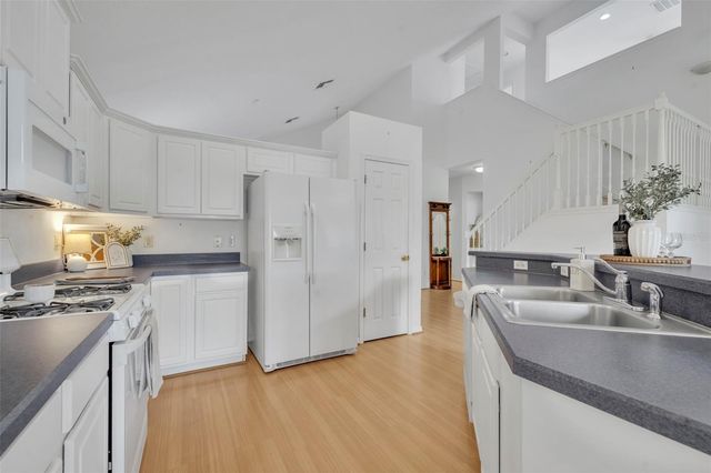 1656 ANNA CATHERINE DRIVE, Orlando, FL 32828