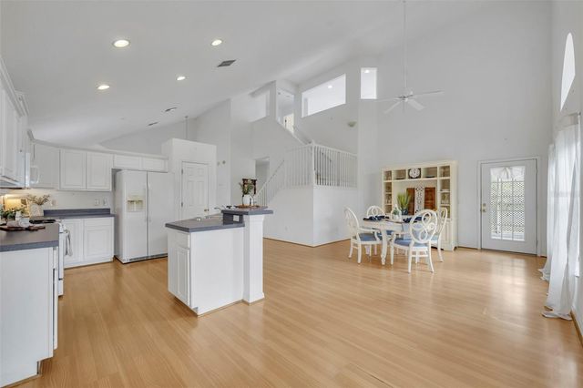 1656 ANNA CATHERINE DRIVE, Orlando, FL 32828