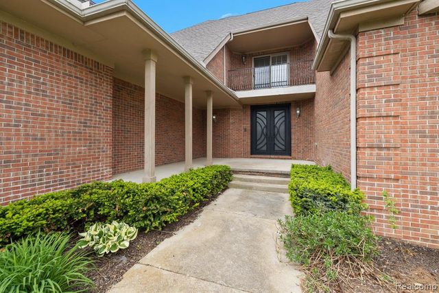 66701 Notre Dame Boulevard, Washington, MI 48095