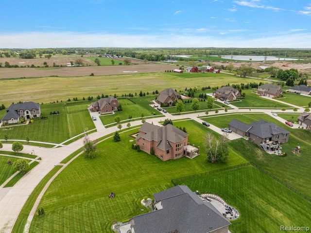 66701 Notre Dame Boulevard, Washington, MI 48095