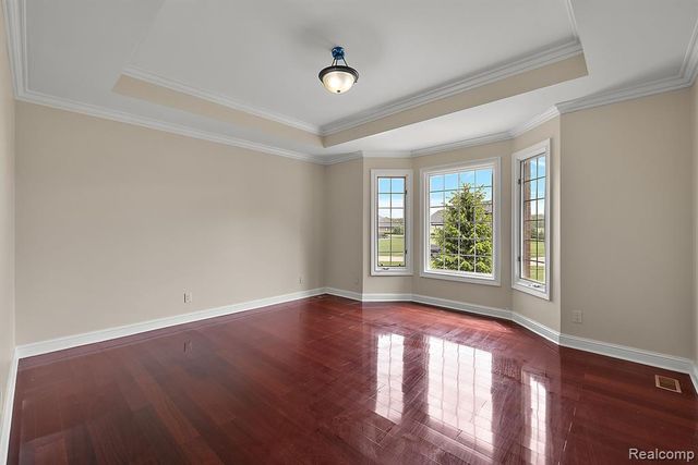 66701 Notre Dame Boulevard, Washington, MI 48095