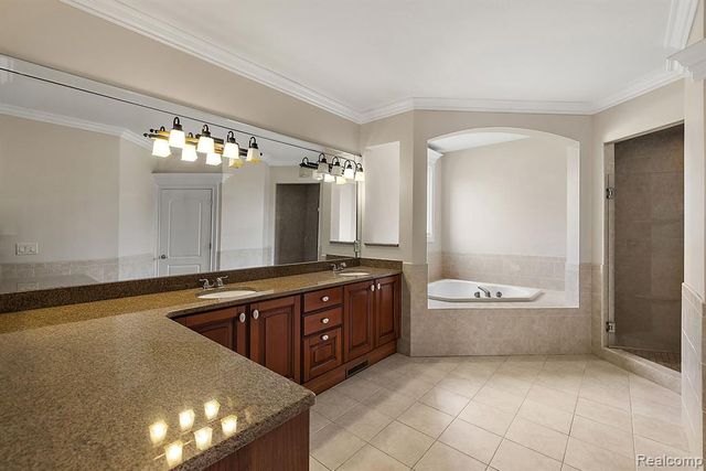 66701 Notre Dame Boulevard, Washington, MI 48095