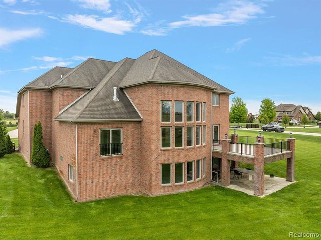 66701 Notre Dame Boulevard, Washington, MI 48095