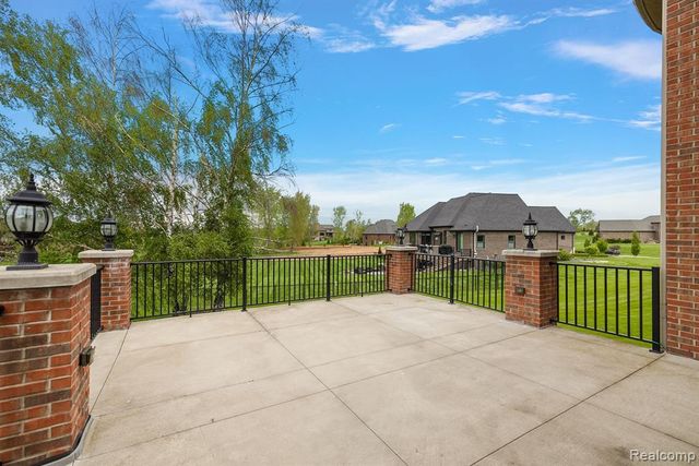 66701 Notre Dame Boulevard, Washington, MI 48095